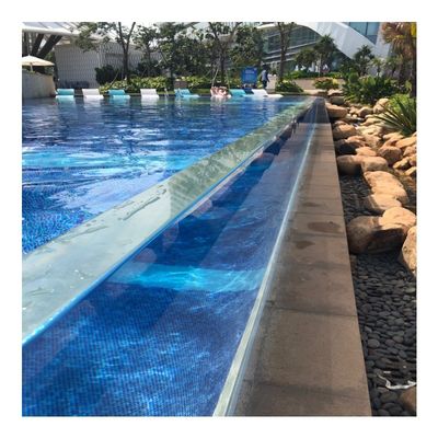 Villa de piscine portable avec des matériaux PMMA et une excellente résistance aux intempéries