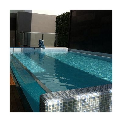Formation à l'installation de fenêtres acryliques de taille personnalisée pour piscine sous-marine résidentielle