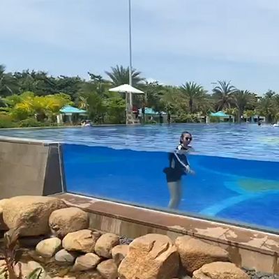 Formation à l'installation de fenêtres acryliques de taille personnalisée pour piscine sous-marine résidentielle