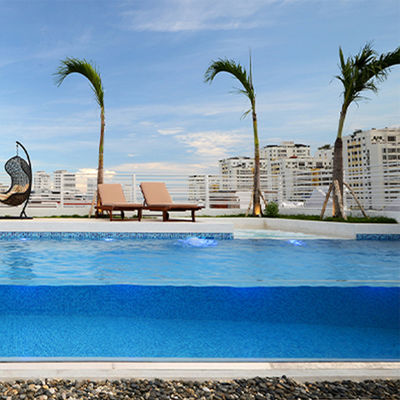 1.20g/cm3 Densité et excellente résistance aux intempéries AUPOOL Piscines en verre pour piscines extérieures