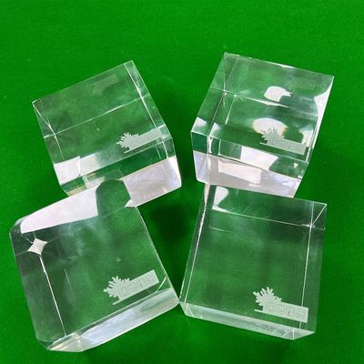 Panneaux d'échantillonnage acryliques transparents à haute transmission lumineuse 93% pour piscine familiale extérieure