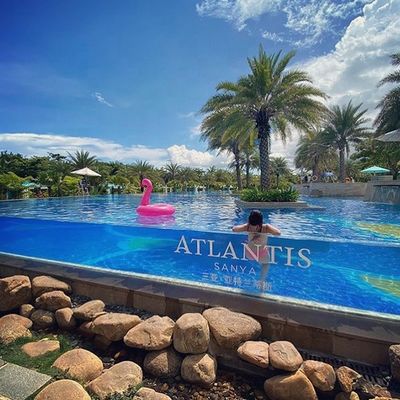 Transmission de haute luminosité de diaphaneité Université personnalisée au-dessus de la piscine au sol