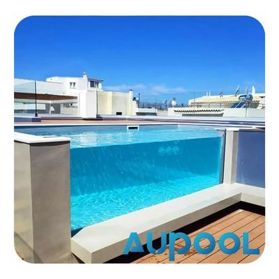 Villa privée jardin piscine en verre acrylique résistant aux intempéries piscine au sol