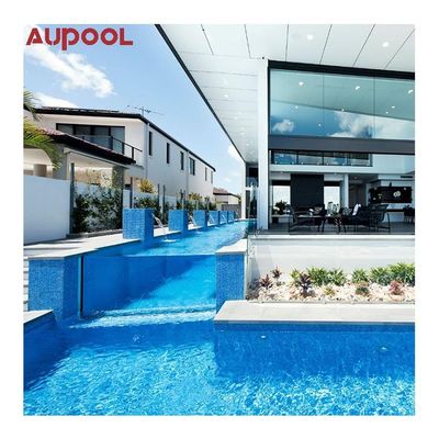 Piscine en fibre de verre rectangulaire privée moderne