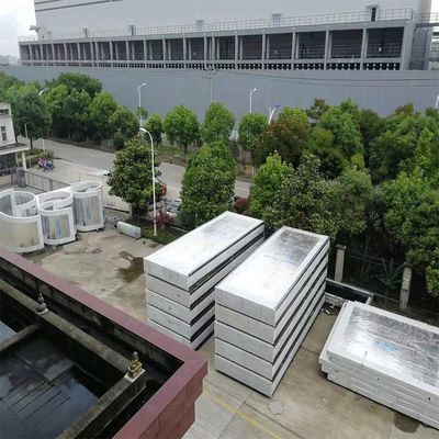 Exercice résidentiel personnalisé au-dessus du sol piscine en fibre de verre personnalisée densité de 1,2 g / cm3