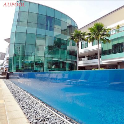 Piscine pour la cour haute transmission de lumière acrylique Endless Swim Spa en fibre de verre transparente