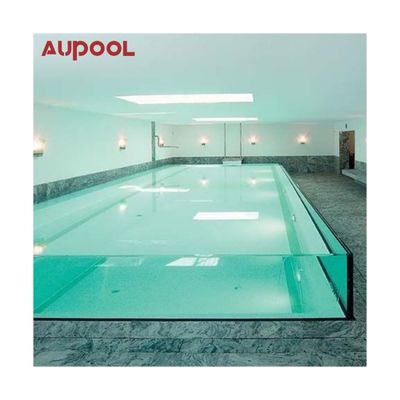 Piscine acrylique transparente pour une transmission lumineuse élevée de 92,5% et une épaisseur de 30 à 950 mm