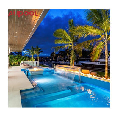 Panneaux de piscine en plastique de taille personnalisée pour une villa de formation de réadaptation moderne