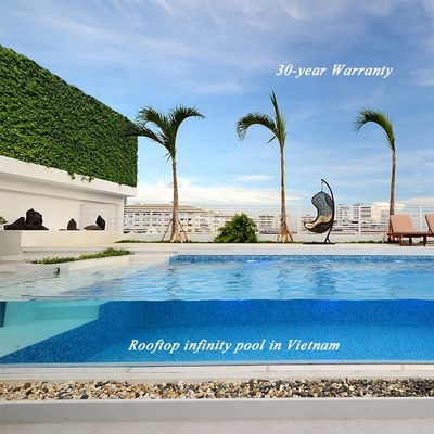 Matériau de construction AUPOOL 30 ans Piscine acrylique non jaunissante pour le toit d'un hôtel au Vietnam