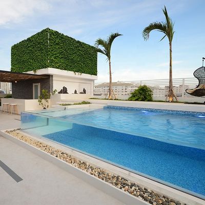 Panneaux acryliques PMMA à base de lucite pour piscine