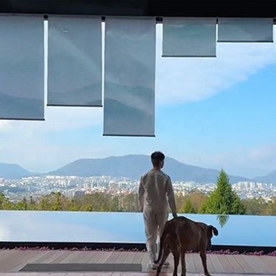 Demandes du client Container de mur de piscine en acrylique transparent pour installation en extérieur