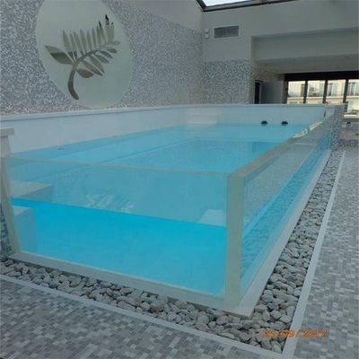 Piscine extérieure en fibre de verre Densité 1,19-1,20 kg/cm3 Haute transmission lumineuse 93%